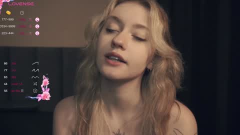 Snapshot of vivid_girls chatting on 03/04/25, 09:11 Nelly and Mari online show from 03/04/25, 09:11