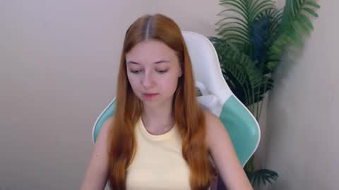 Snapshot of vivien_leight chatting on 09/08/25, 05:56 Vivien online show from 09/08/25, 05:56