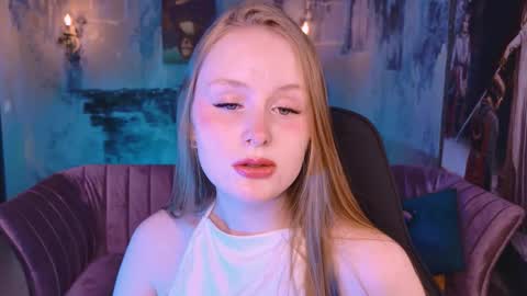 Vivien online show from 11/02/25, 09:11