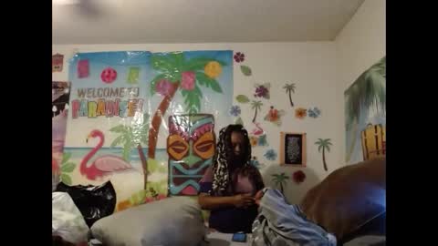 Snapshot of vixenfyre chatting on 10/01/25, 04:29 Vixen Fyre online show from 10/01/25, 04:29