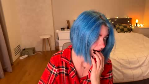 Snapshot of vixenp chatting on 12/10/24, 05:00 Polly Online mostly at 9pm-2am UK Time online show from 12/10/24, 05:00
