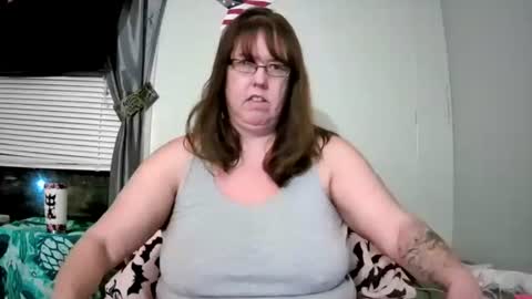 Snapshot of vixsinddd chatting on 11/14/25, 02:43 VixSinDDD online show from 11/14/25, 02:43