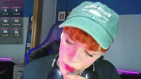 Snapshot of vladhellsing4 chatting on 10/14/25, 02:51 Vlad online show from 10/14/25, 02:51