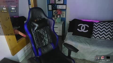 Snapshot of vladhellsing4 chatting on 11/09/25, 04:05 Vlad online show from 11/09/25, 04:05