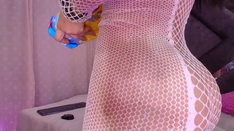 Snapshot of vvioleta_ chatting on 01/11/25, 03:13 Violeta online show from 01/11/25, 03:13