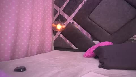 Snapshot of vvioleta_ chatting on 02/21/25, 03:12 Violeta online show from 02/21/25, 03:12