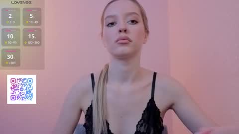 Snapshot of w_pickmebabby_w chatting on 11/06/25, 08:43 w_pickmebabby_w online show from 11/06/25, 08:43