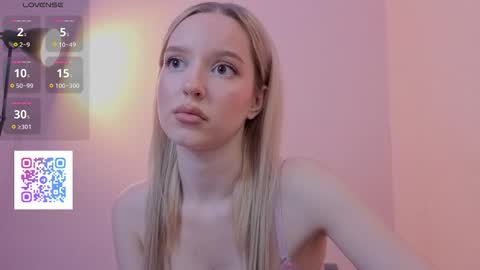 Snapshot of w_pickmebabby_w chatting on 11/07/25, 08:20 w_pickmebabby_w online show from 11/07/25, 08:20