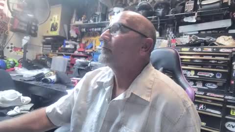 wakesblowinclouds online show from 10/29/25, 08:38