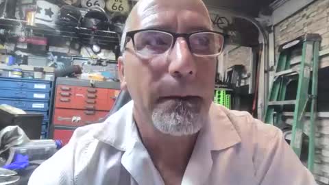 wakesblowinclouds online show from 11/01/25, 08:05