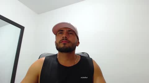 Snapshot of walter_brownn01 chatting on 01/10/25, 12:38 WALTER BROWN online show from 01/10/25, 12:38