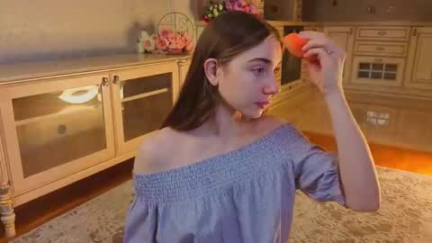 hello guys im Lilian online show from 11/20/25, 03:07