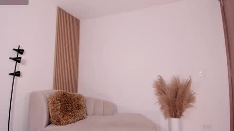 Snapshot of wandathompson_ chatting on 02/12/25, 11:07 Wanda online show from 02/12/25, 11:07