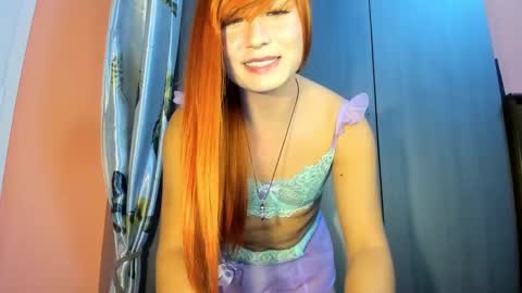 Snapshot of wanderlust_xxx chatting on 10/25/25, 06:35 Sarah Catalina Amado. Wanderlust online show from 10/25/25, 06:35