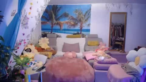 Snapshot of wannafeelitall chatting on 10/16/25, 05:03 Emilia inst online show from 10/16/25, 05:03