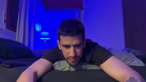 Snapshot of wat___sapbody chatting on 10/21/25, 03:07 wearetwo online show from 10/21/25, 03:07