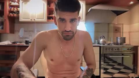 Snapshot of wat___sapbody chatting on 11/14/25, 12:09 wearetwo online show from 11/14/25, 12:09