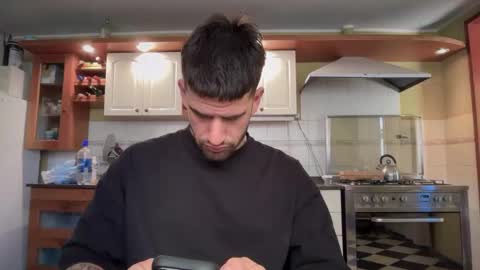 Snapshot of wat___sapbody chatting on 11/16/25, 03:17 wearetwo online show from 11/16/25, 03:17