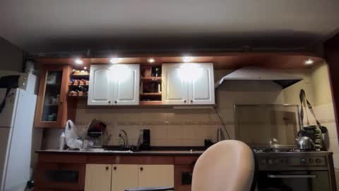 Snapshot of wat___sapbody chatting on 11/27/25, 04:25 wearetwo online show from 11/27/25, 04:25