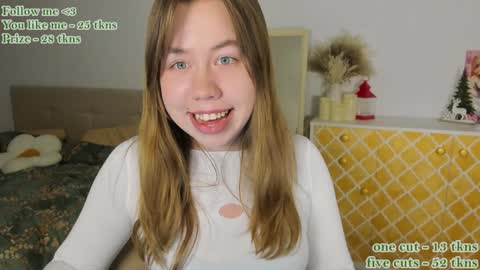 Snapshot of watermelon_sugar_ chatting on 12/11/24, 01:49 Tess Pls support me with Can we reach 155 my favorite number online show from 12/11/24, 01:49