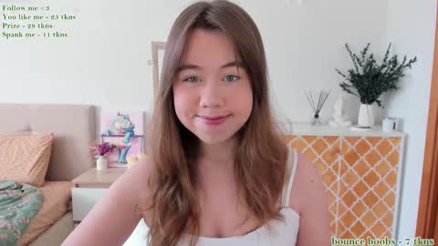 Snapshot of watermelon_sugar_ chatting on 02/15/25, 09:16 Tess Pls support me with Can we reach 155 my favorite number online show from 02/15/25, 09:16