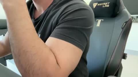 Weapon X online show from 10/24/25, 03:47