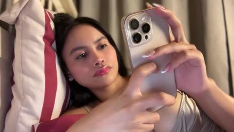 Maggie online show from 10/06/25, 05:43