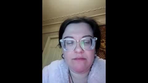 Snapshot of webgirl2 chatting on 11/01/25, 10:34 Marina online show from 11/01/25, 10:34