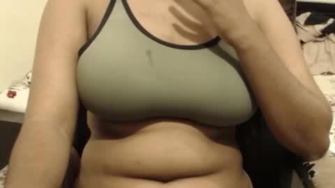 mina online show from 11/04/25, 10:03