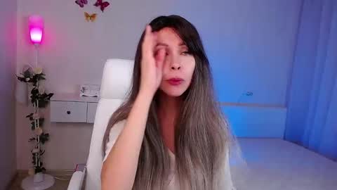 Wendi Foster online show from 11/10/25, 06:40