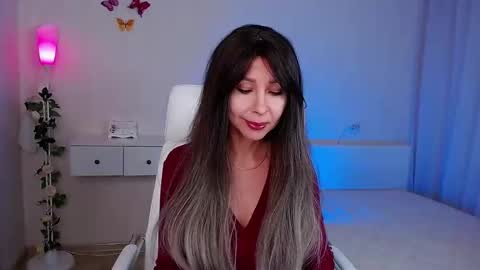 Wendi Foster online show from 11/25/25, 07:03