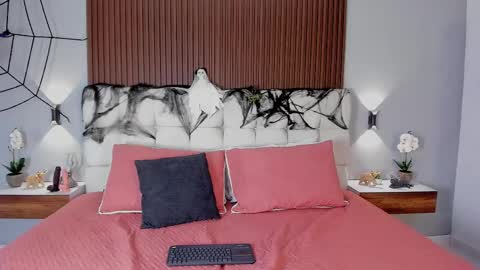 Snapshot of wendolyn_orange69_ chatting on 10/25/25, 02:56 Wendolyn online show from 10/25/25, 02:56