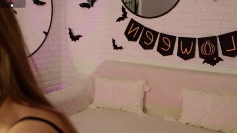 Im Wendy online show from 10/27/25, 09:52