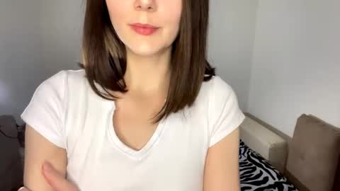Snapshot of wenonarumbach chatting on 09/21/25, 12:07 Milana online show from 09/21/25, 12:07