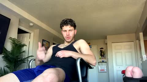 Snapshot of wentbrokeonstrippers chatting on 02/05/25, 04:14 Topjitt online show from 02/05/25, 04:14