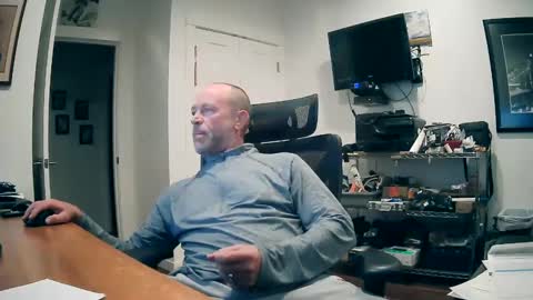 Snapshot of weseeyouwatching chatting on 09/11/25, 05:18 weseeyouwatching online show from 09/11/25, 05:18