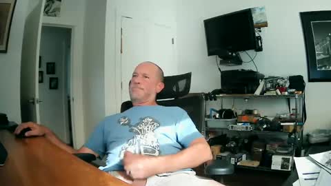 Snapshot of weseeyouwatching chatting on 09/23/25, 10:35 weseeyouwatching online show from 09/23/25, 10:35