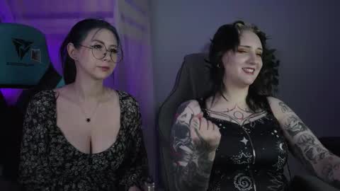 little girl who is always rightLisa online show from 11/22/25, 01:26