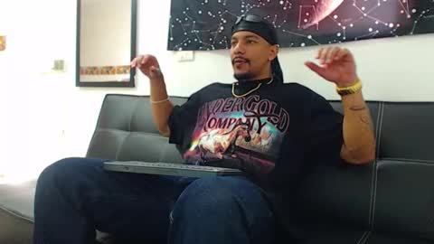 Wesley Rogger online show from 11/23/25, 05:13