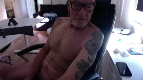 Snapshot of westvalleyman chatting on 12/20/24, 09:17 wesdtvalleyman online show from 12/20/24, 09:17