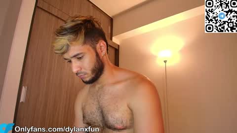 Mia and Dylan online show from 09/22/25, 10:23