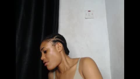 Snapshot of wetdrippussy7 chatting on 10/07/25, 07:33 wetdrippussy7 online show from 10/07/25, 07:33