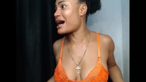 Snapshot of wetdrippussy7 chatting on 10/26/25, 12:27 wetdrippussy7 online show from 10/26/25, 12:27