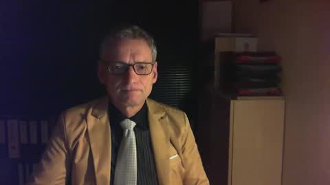 Snapshot of wetsuitedman chatting on 02/20/25, 05:51 Franz online show from 02/20/25, 05:51