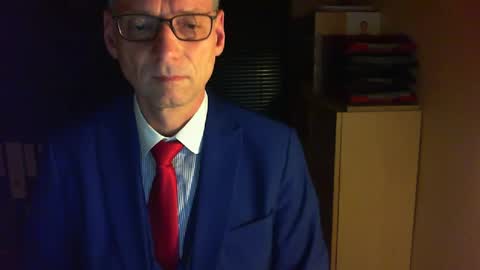 Snapshot of wetsuitedman chatting on 02/27/25, 05:26 Franz online show from 02/27/25, 05:26