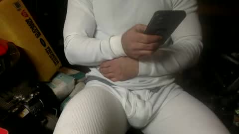 Snapshot of whackingmywilly chatting on 12/24/24, 01:06 whackingmywilly online show from 12/24/24, 01:06