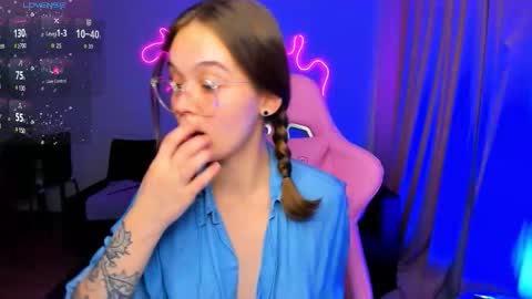 Snapshot of whatsyourdestiny chatting on 12/02/25, 08:59 Kate online show from 12/02/25, 08:59