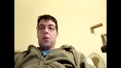 Snapshot of whatwouldyouliketosee chatting on 12/24/24, 09:33 stoffy online show from 12/24/24, 09:33