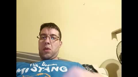 Snapshot of whatwouldyouliketosee chatting on 01/25/25, 01:21 stoffy online show from 01/25/25, 01:21