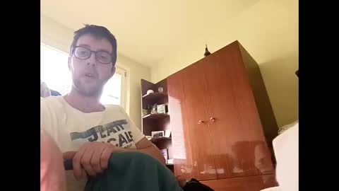 Snapshot of whatwouldyouliketosee chatting on 09/26/25, 10:41 stoffy online show from 09/26/25, 10:41